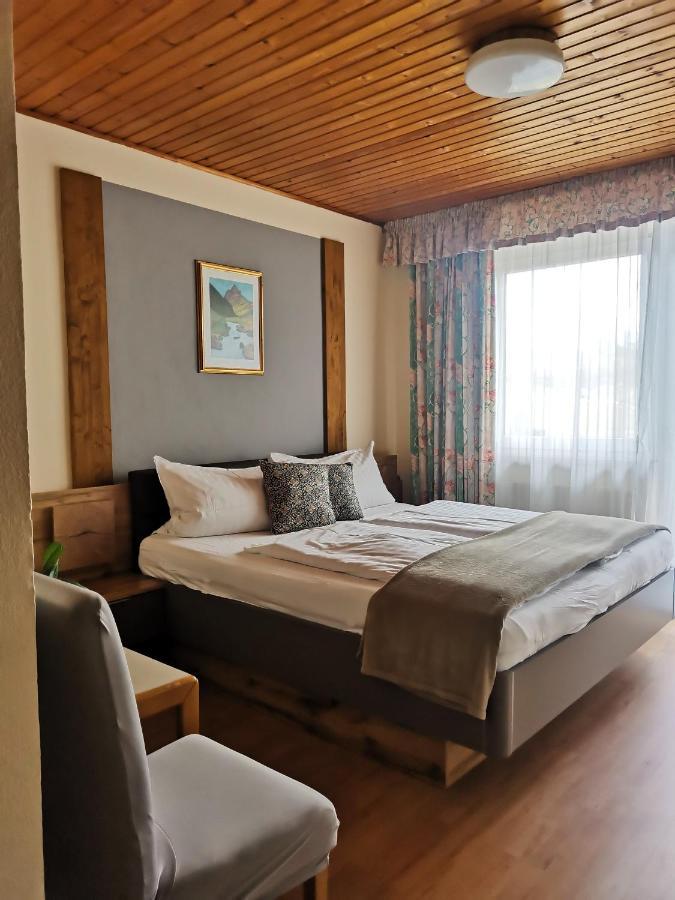 Pension Arkadenhof Loipersdorf bei Fuerstenfeld Bagian luar foto