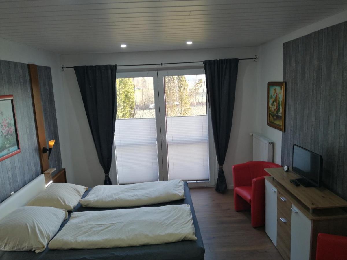 Pension Arkadenhof Loipersdorf bei Fuerstenfeld Bagian luar foto