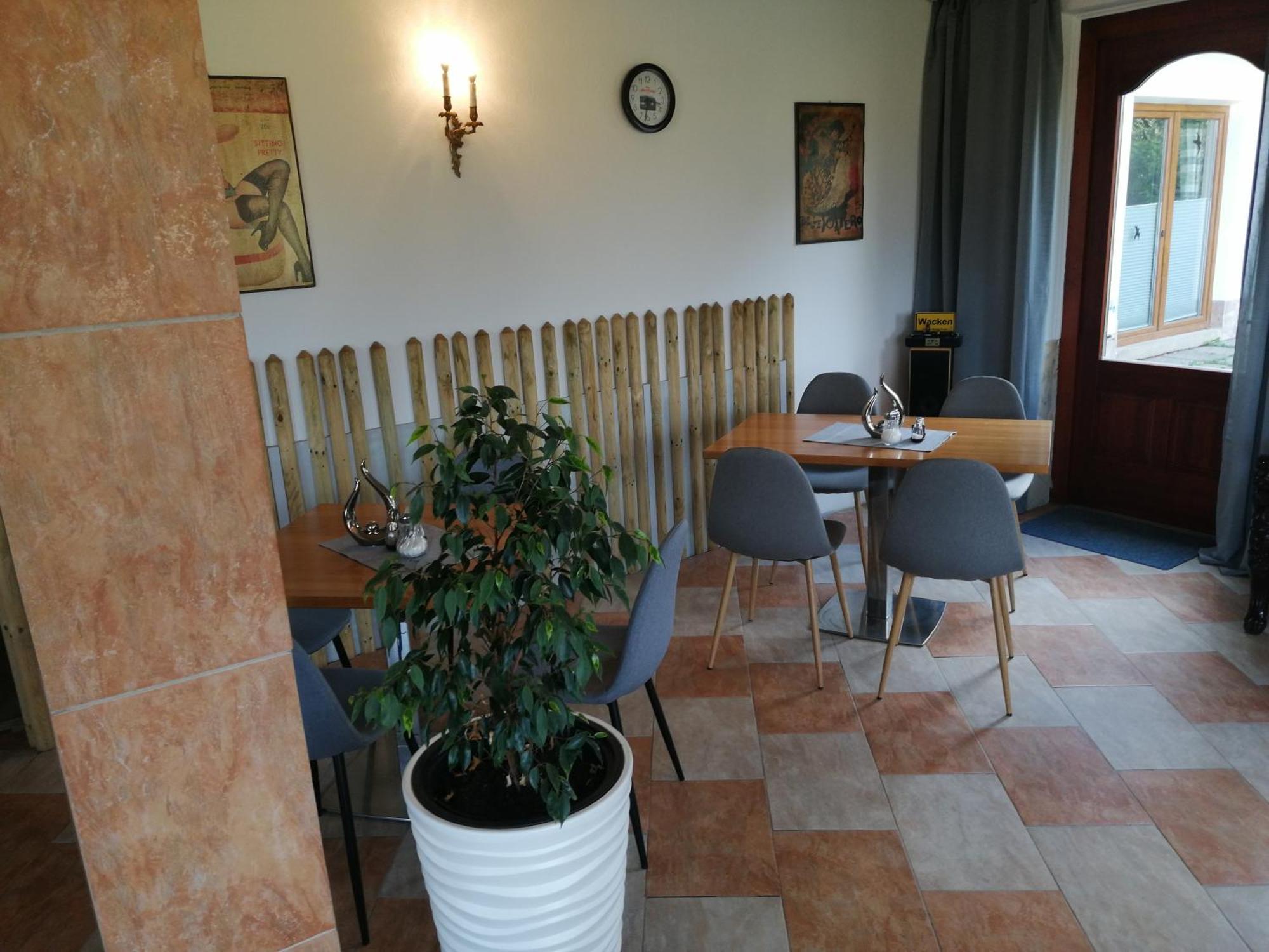 Pension Arkadenhof Loipersdorf bei Fuerstenfeld Bagian luar foto